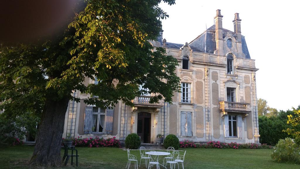 Chambres & Studios Chateau Saint Vincent Bazas Εξωτερικό φωτογραφία